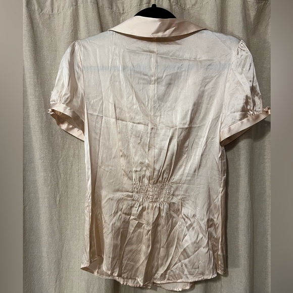 🤍3/$15🤍 Bebe silk button down blouse - Picture 5 of 7
